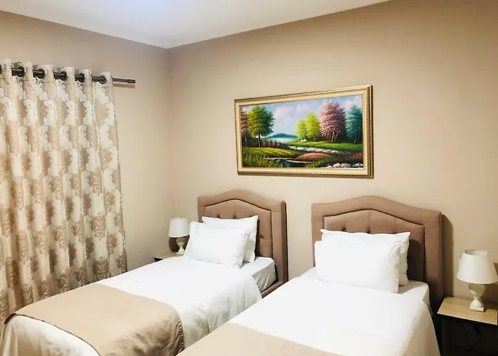 森特鲁姆酒店 3*